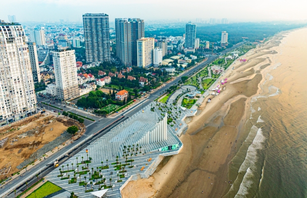 Cận cảnh tòa tháp có 143 trụ bê tông, trị giá 155 tỷ, là món quà của Sun Group: Thi công nhanh kỷ lục, vừa hoàn thành đã là điểm hot check in