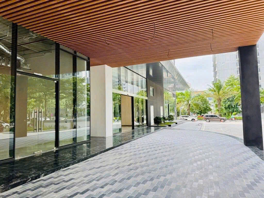 tiến độ hoàn thiện Rox Tower 136 hồ tùng mậu